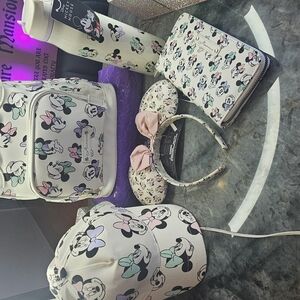 Disney Minnie Mouse White and Pink Accessory Collection 5 Piece SET